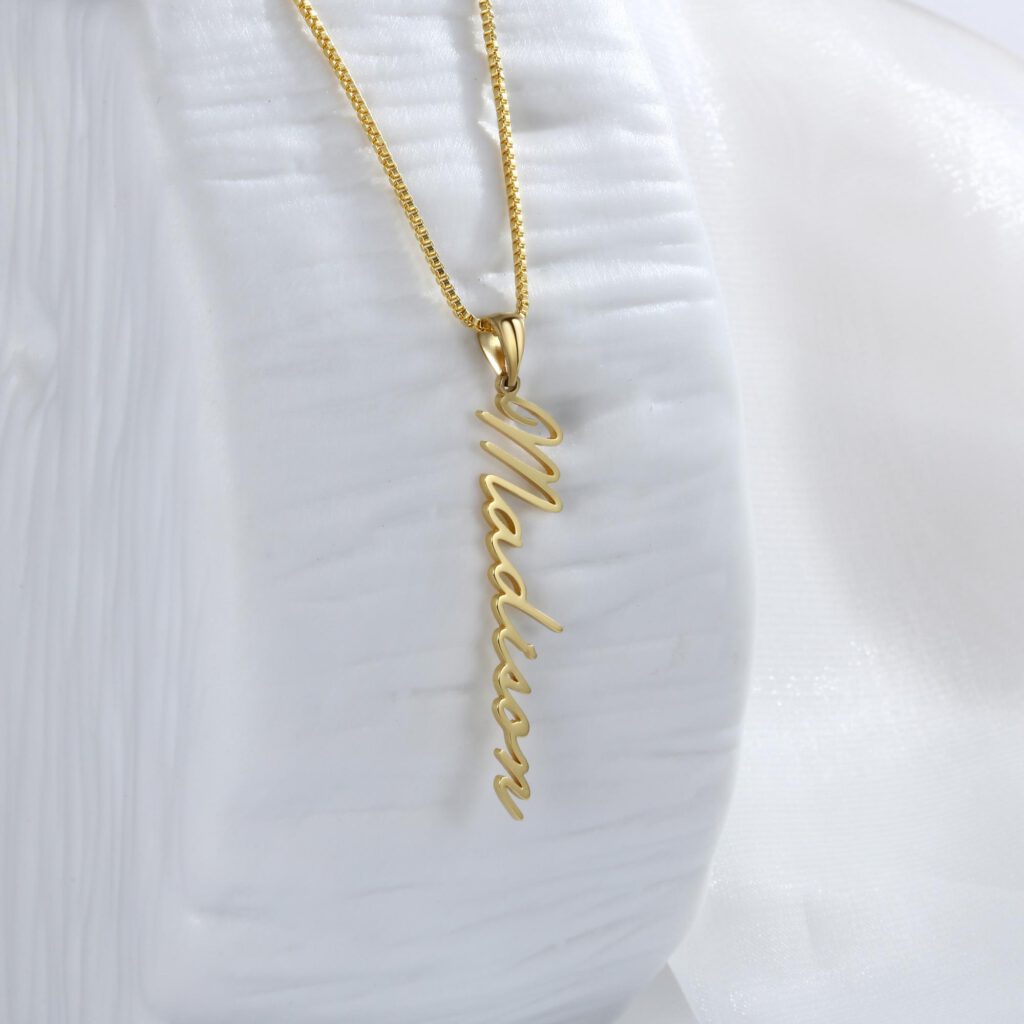 Vertical name necklace gold Clearance